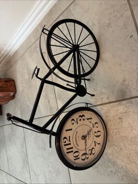 Atmosphera Original Clock Shape Bicycle Colour: Black